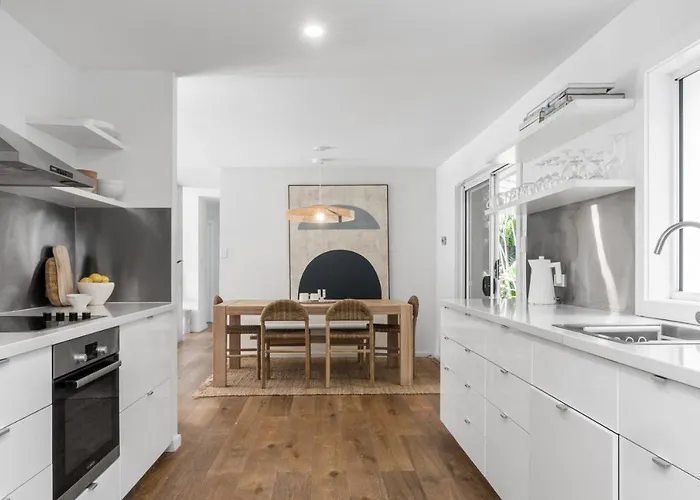 The Pool House - Byron Bay