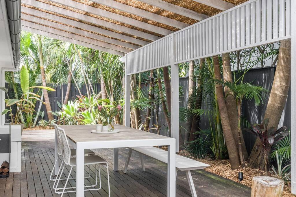 The Pool House - * Byron Bay